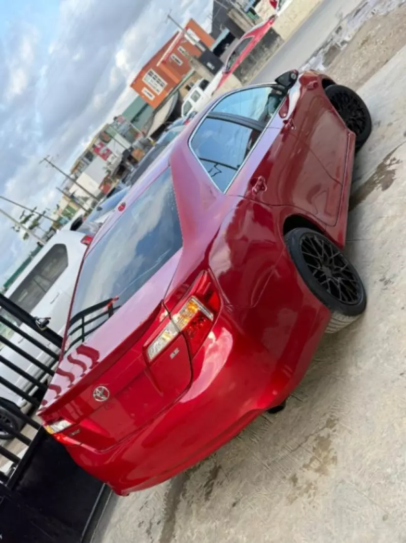 Toyota camry   - 2012