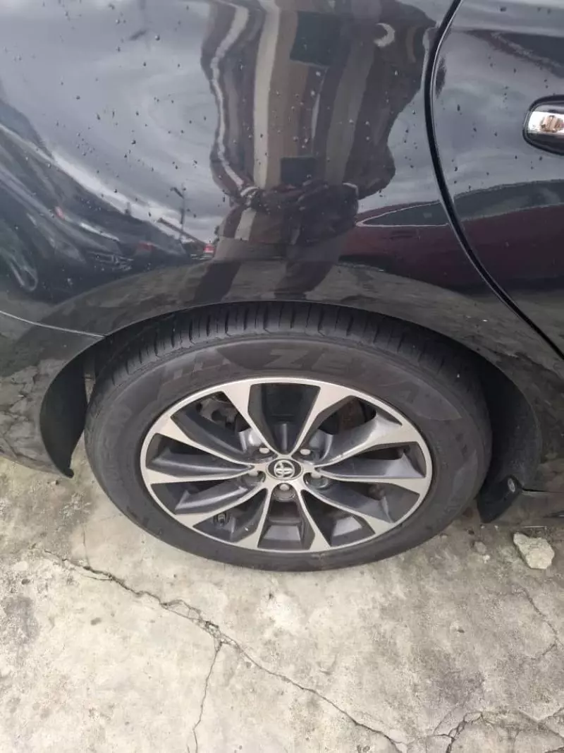 Toyota Avalon   - 2016