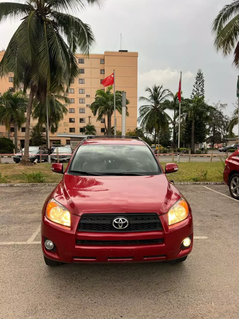 Toyota Rav4   - 2010