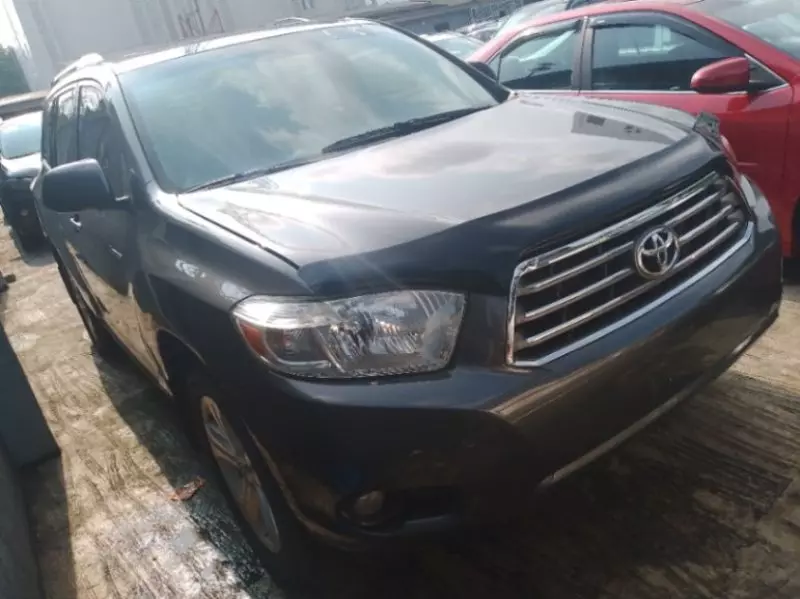 Toyota Highlander   - 2010