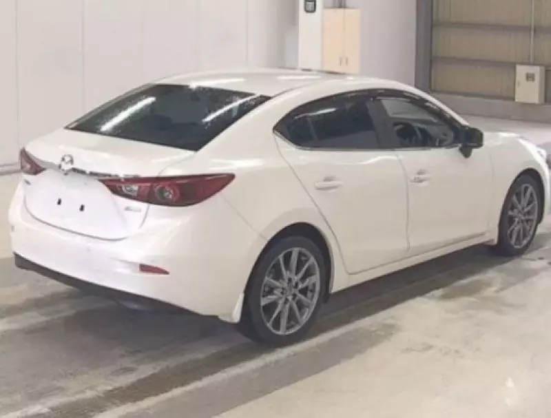 Mazda Axela    - 2018