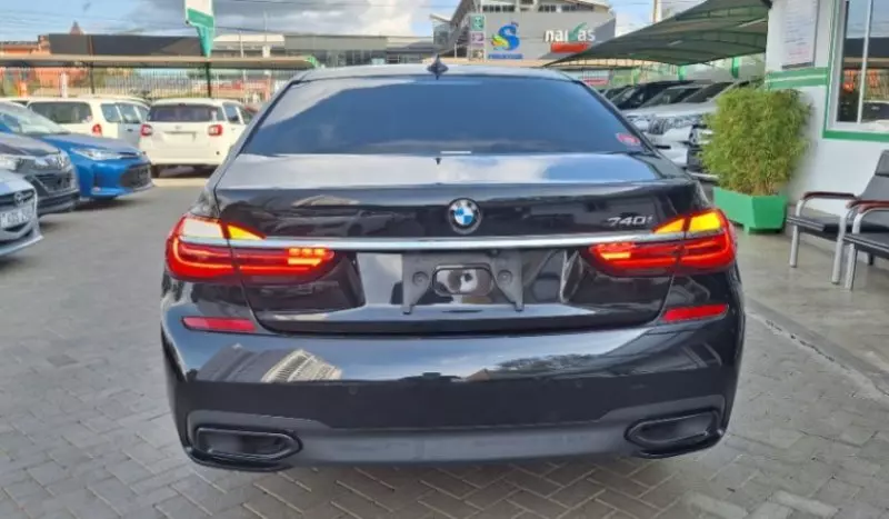 BMW 740 li   - 2018