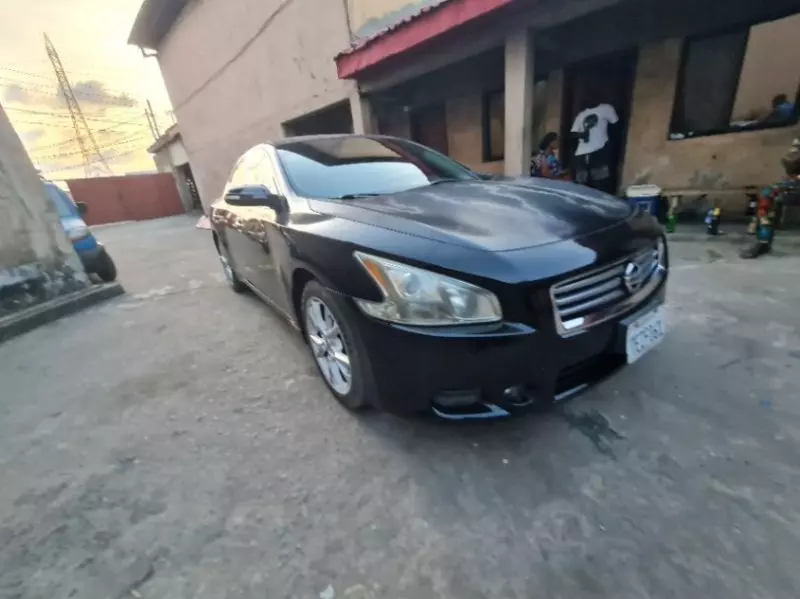 Nissan Maxima   - 2012