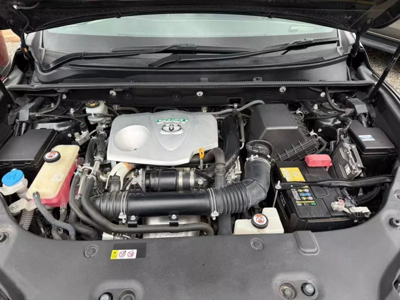 Toyota Harrier   - 2019