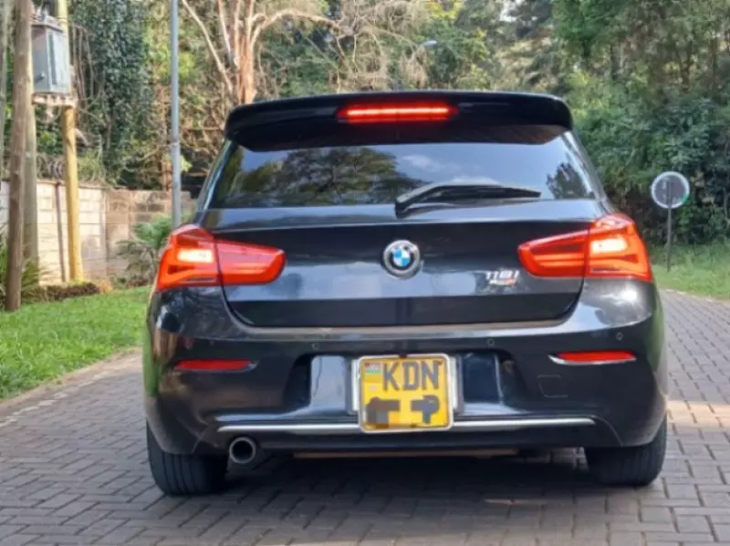 BMW 118i   - 2016