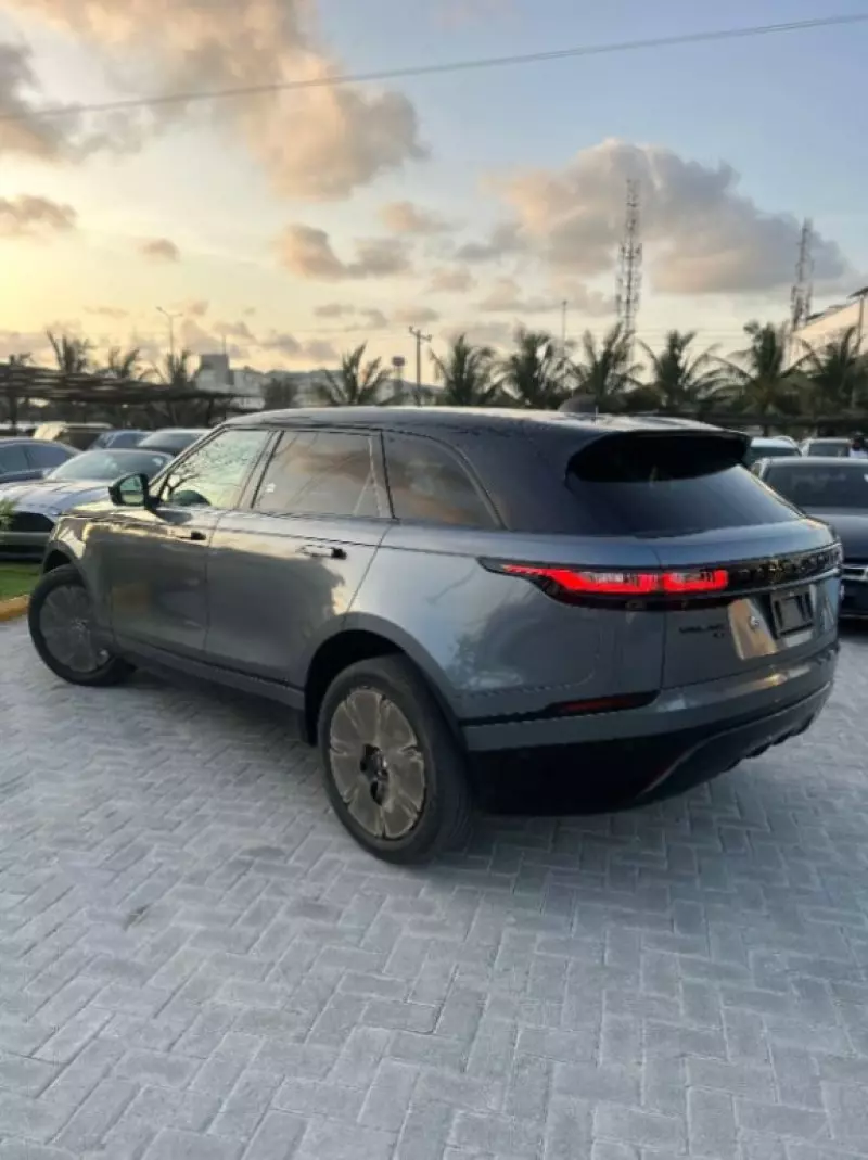 Land Rover Range Rover Velar   - 2021