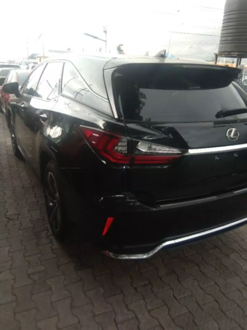 Lexus RX   - 2018