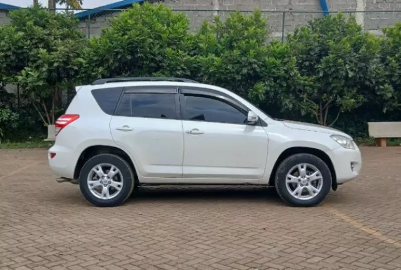 Toyota RAV4   - 2014