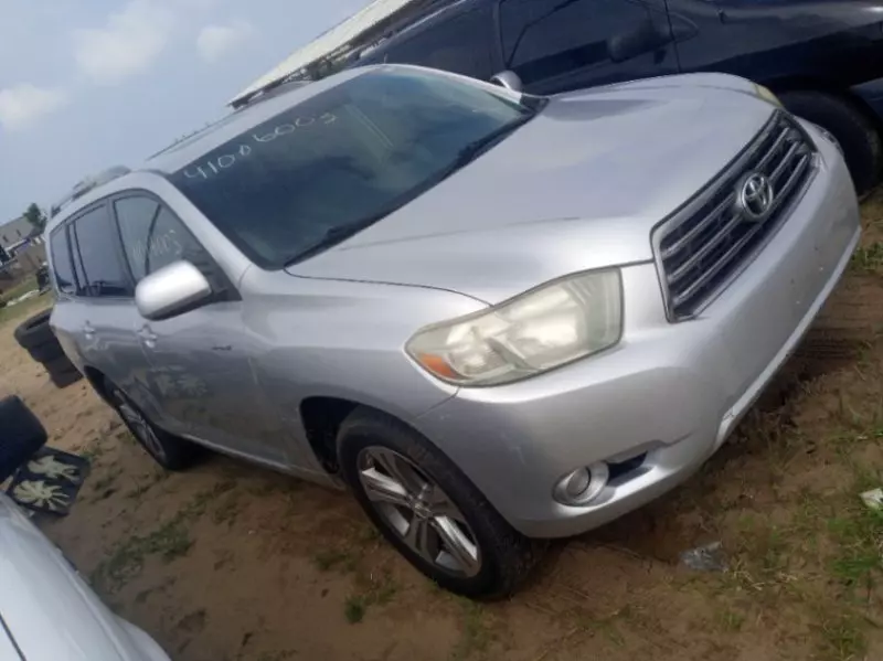 Toyota Highlander   - 2009