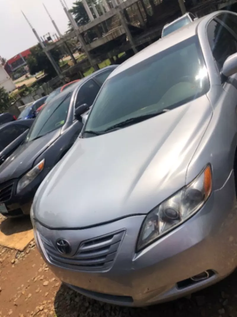 Toyota Camry   - 2008