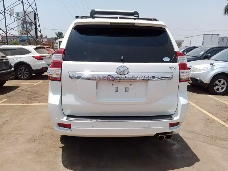 Toyota Landcruiser Prado   - 2016