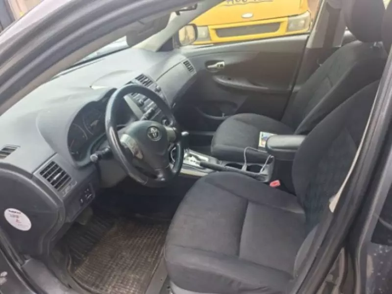 Toyota Corolla   - 2009