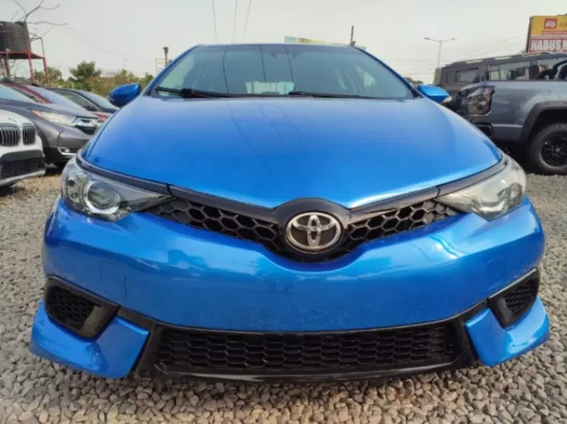 Toyota Corolla iM   - 2017