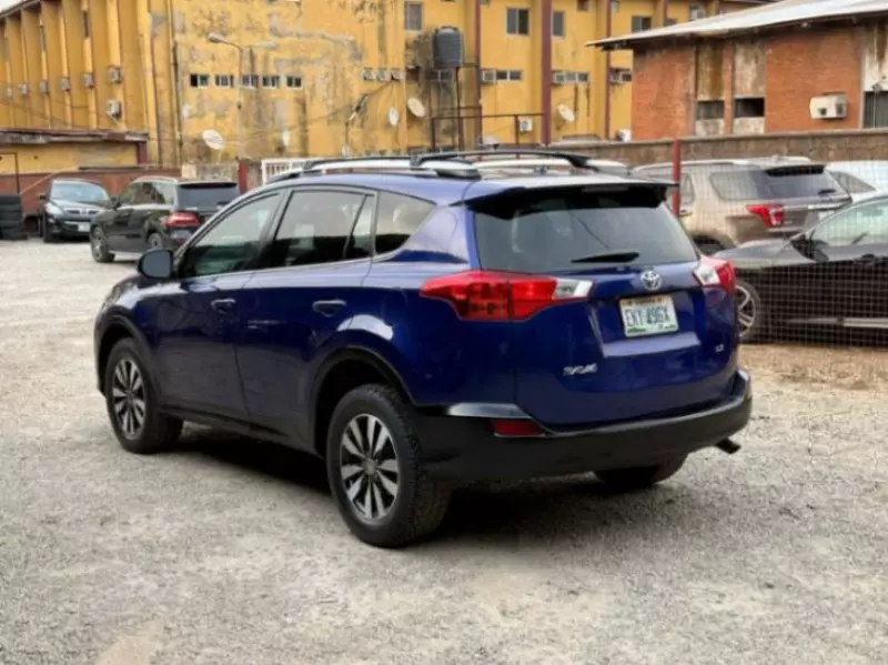 Toyota RAV4   - 2014