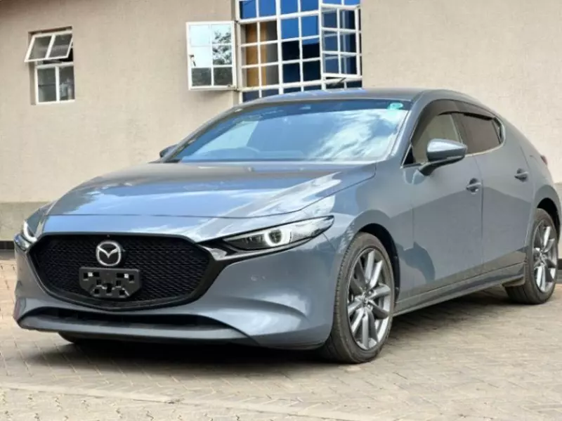 Mazda 3   - 2019