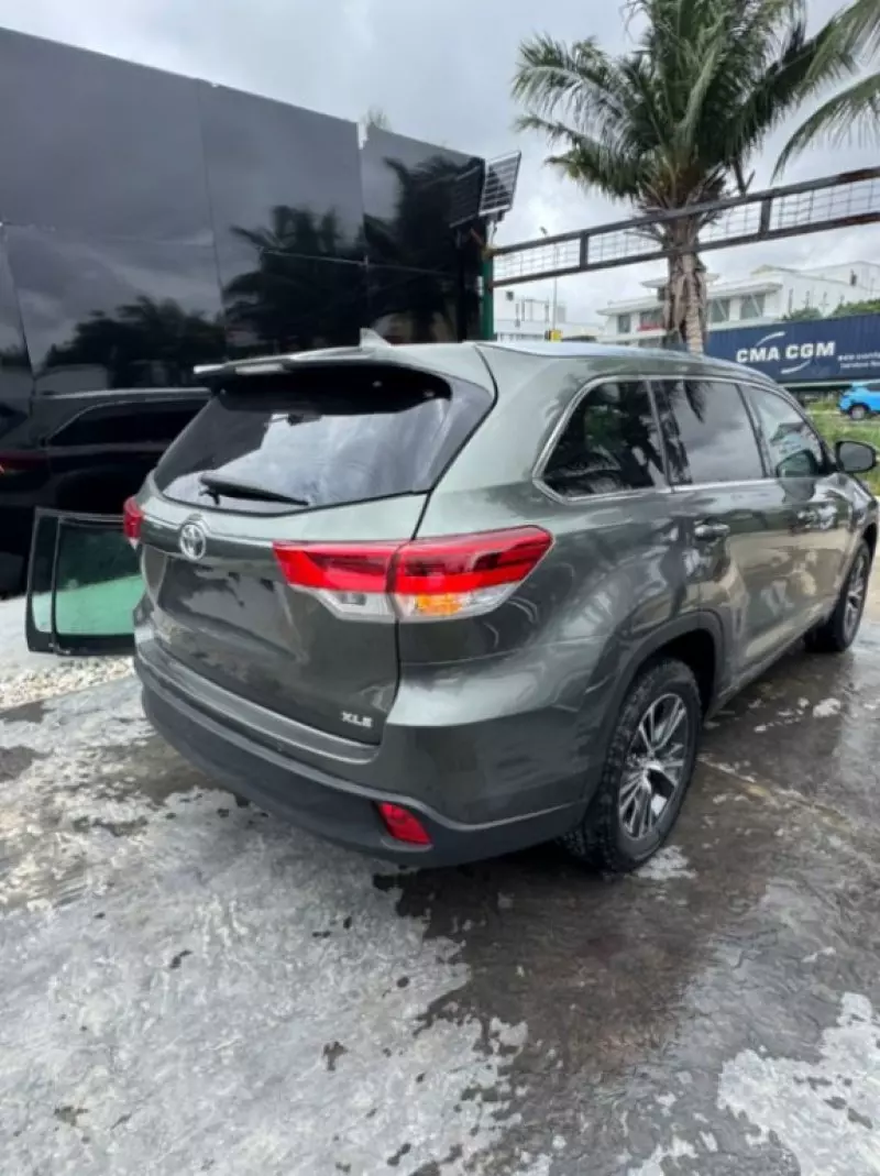 Toyota Highlander - 2017