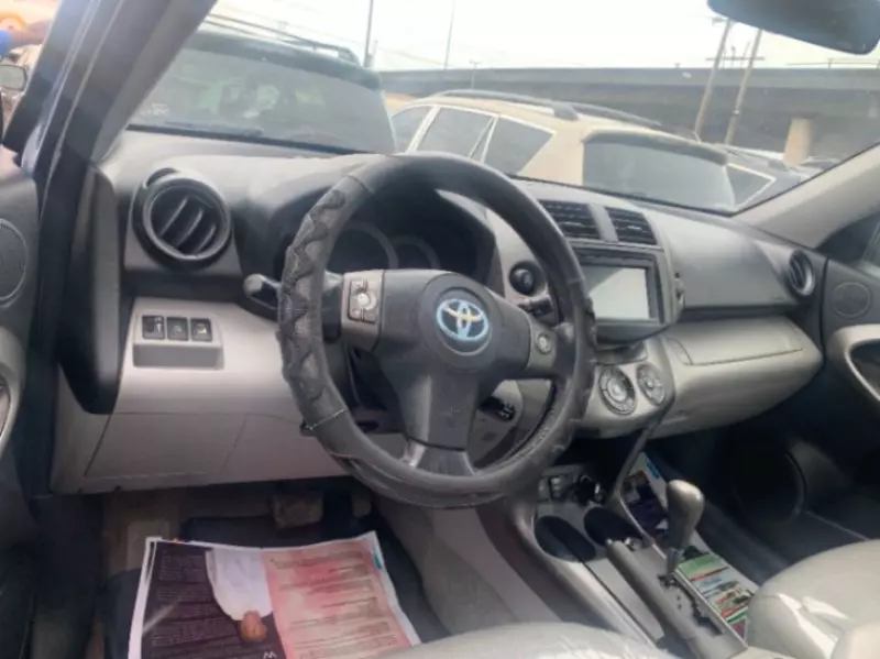Toyota RAV 4   - 2009