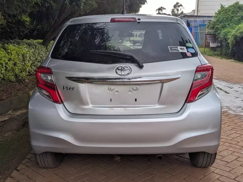 Toyota Vitz   - 2016