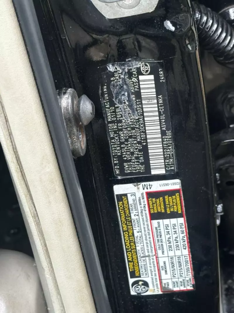 Toyota Camry   - 2010