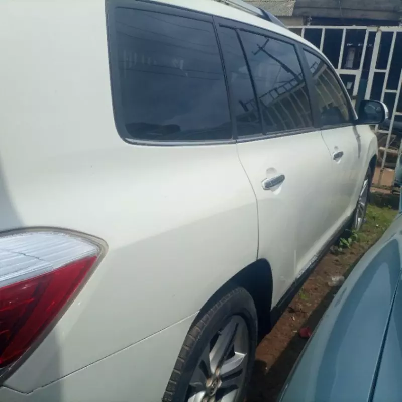 Toyota Highlander   - 2009