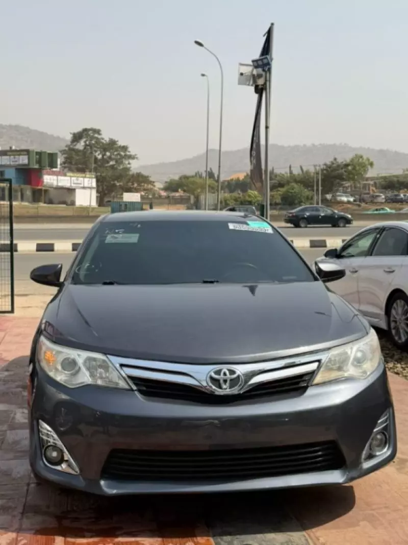 Toyota Camry - 2014