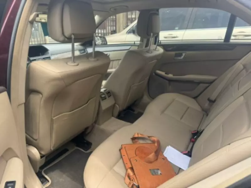 Mercedes-Benz E 350   - 2011