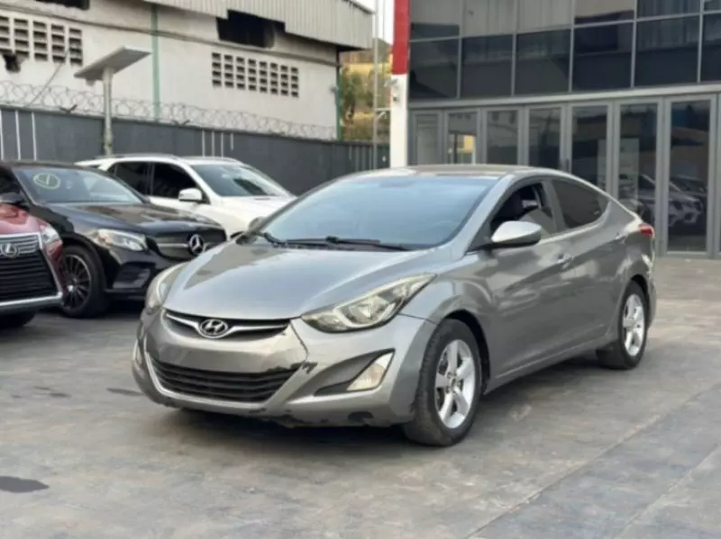 Hyundai Elantra - 2014