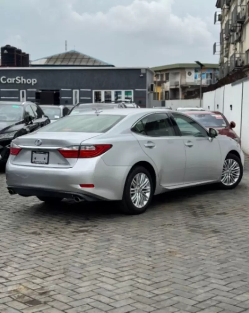 Lexus ES 350   - 2013