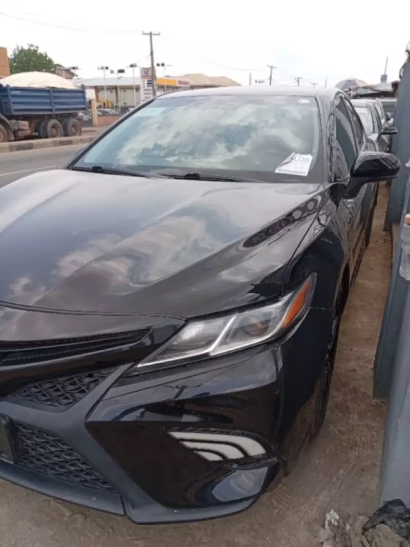 Toyota Camry   - 2019
