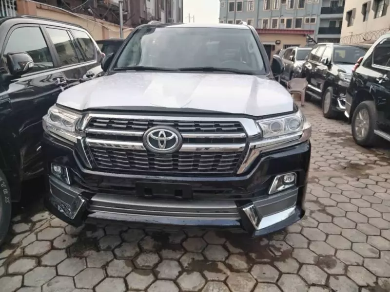 Toyota Land Cruiser GXR   - 2021