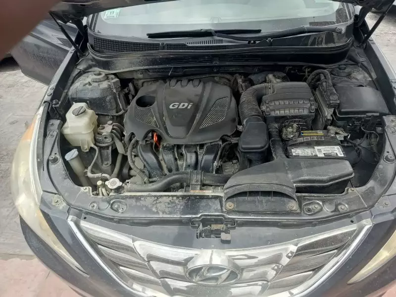 Hyundai Sonata   - 2012