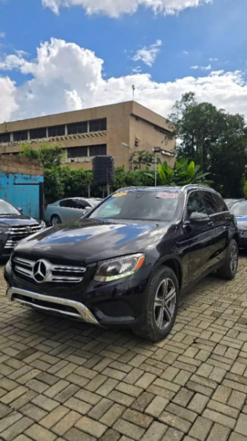 Mercedes-Benz GLC 300   - 2018