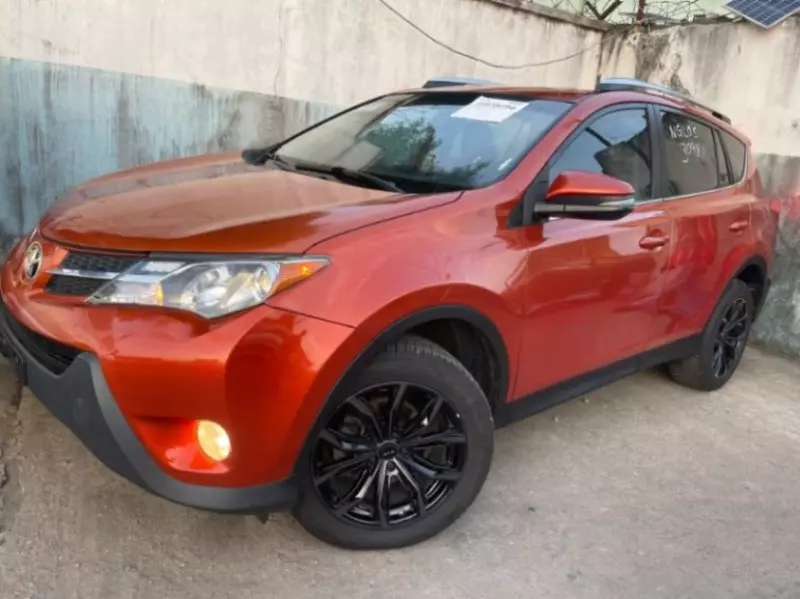 Toyota Camry   - 2015