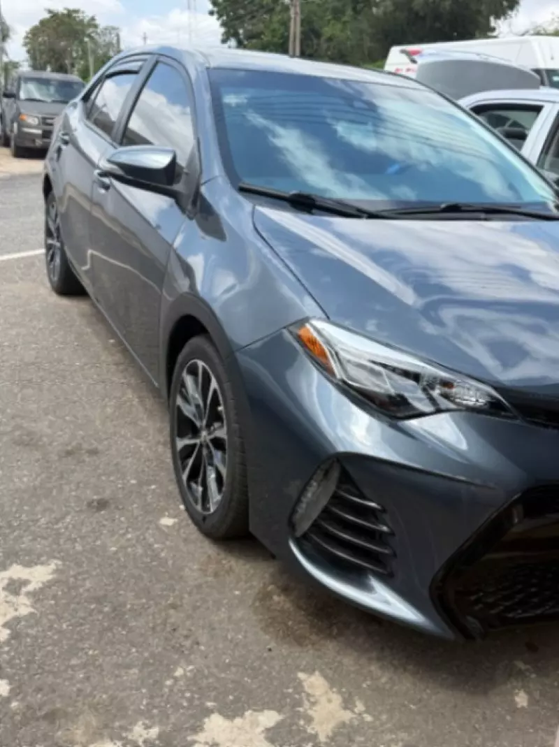 Toyota Corolla - 2013