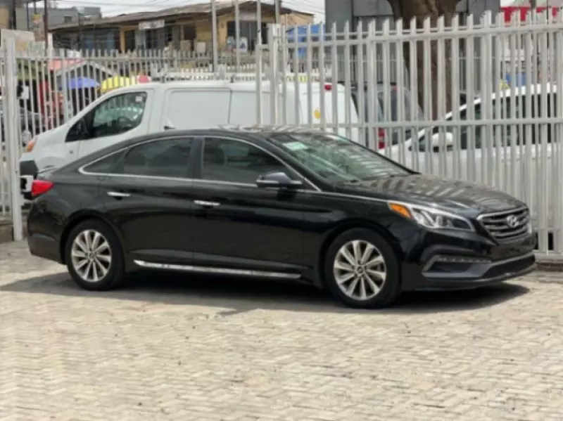 Hyundai Sonata   - 2016