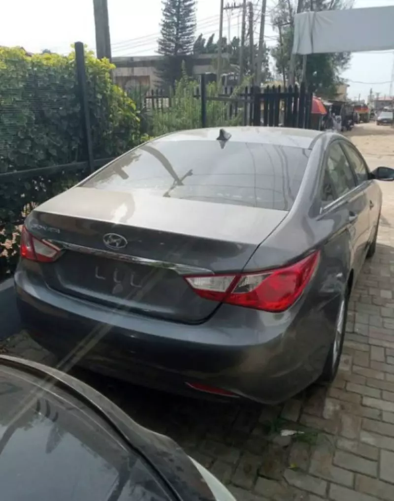 Hyundai Sonata   - 2013