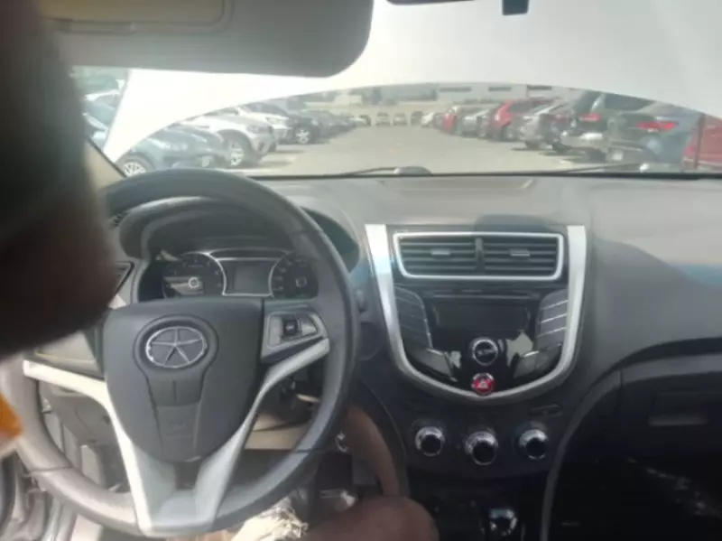 Nissan Almera - 2005