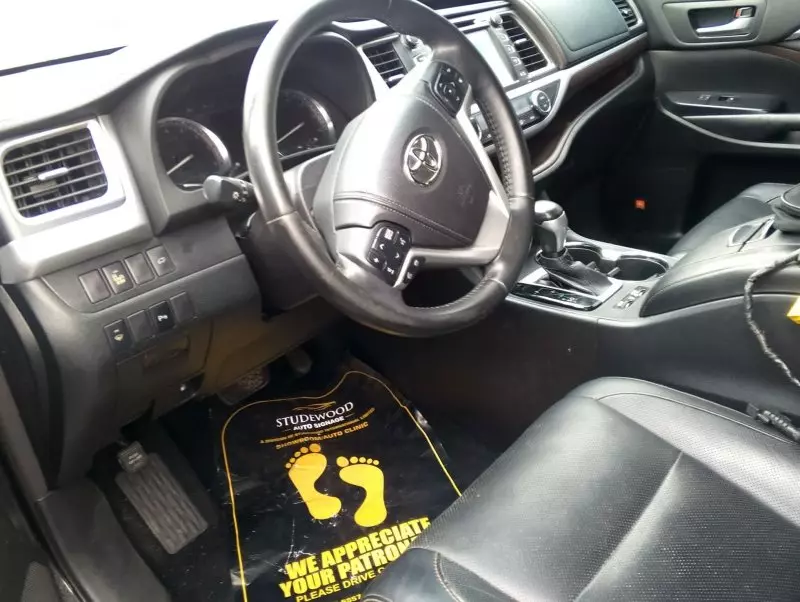 Toyota Highlander   - 2014