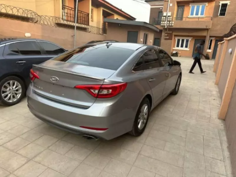 Hyundai Sonata   - 2015