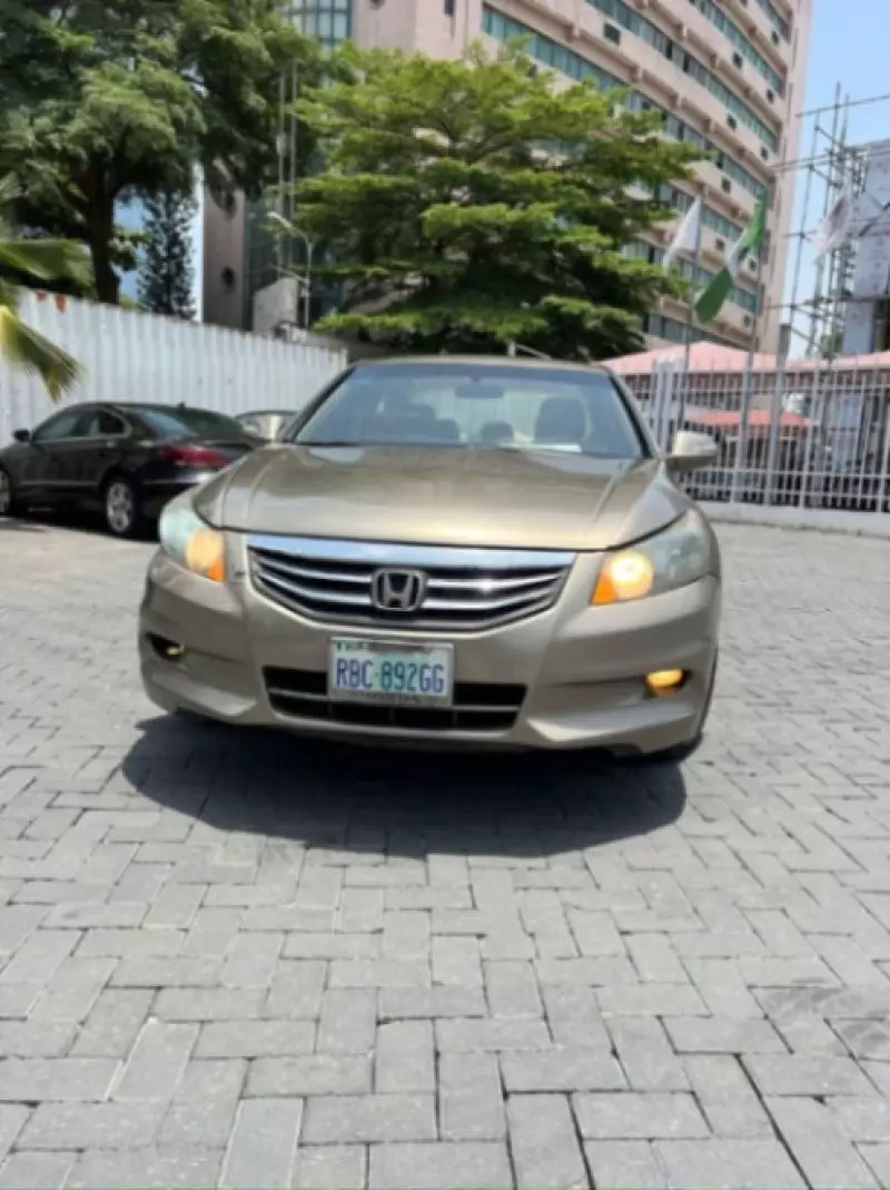 Honda Accord   - 2012