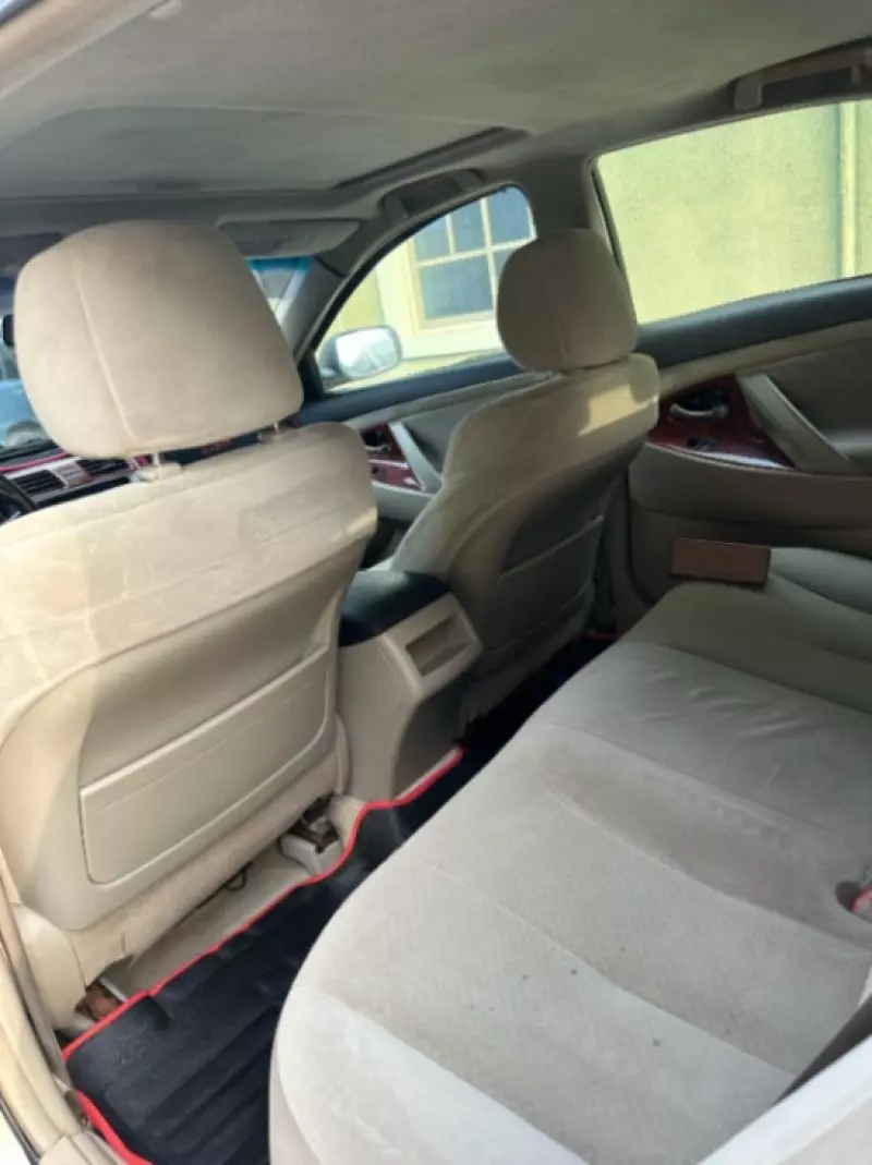 Toyota Camry   - 2009