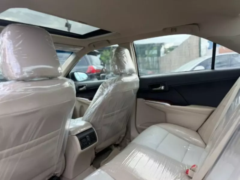 Toyota Camry   - 2014