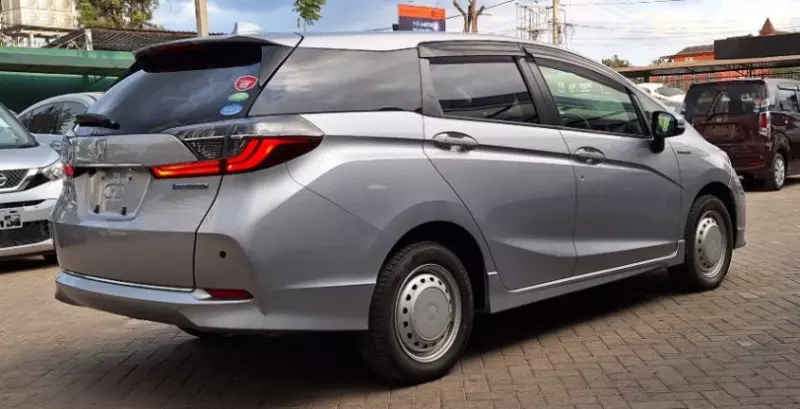 Honda Fit shuttle hybrid   - 2019