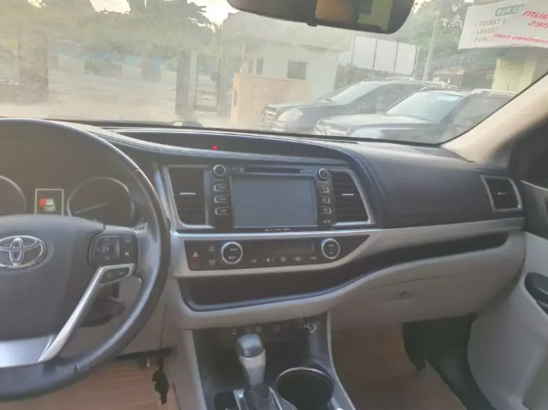 Toyota Highlander   - 2009