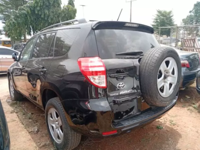 Toyota RAV4   - 2010