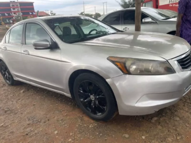 Honda Accord   - 2009