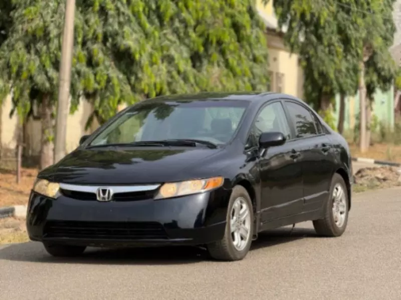 Honda Civic   - 2010