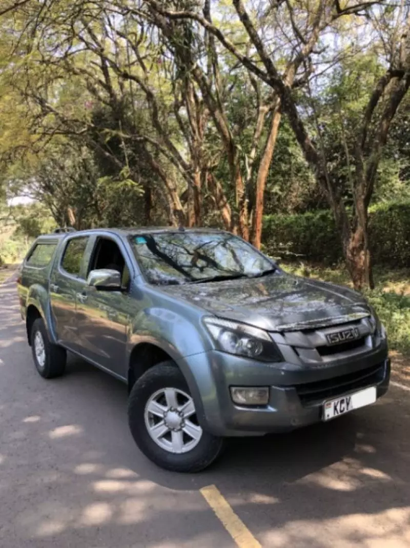 Isuzu D-Max   - 2011