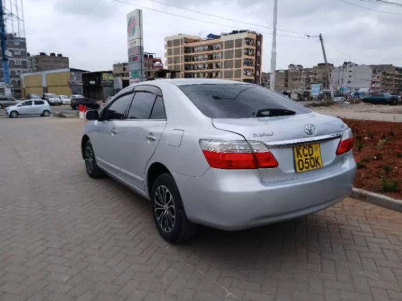 Toyota Premio    - 2008