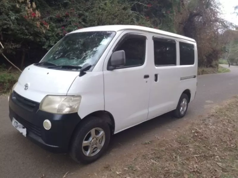 Toyota Town Ace   - 2015